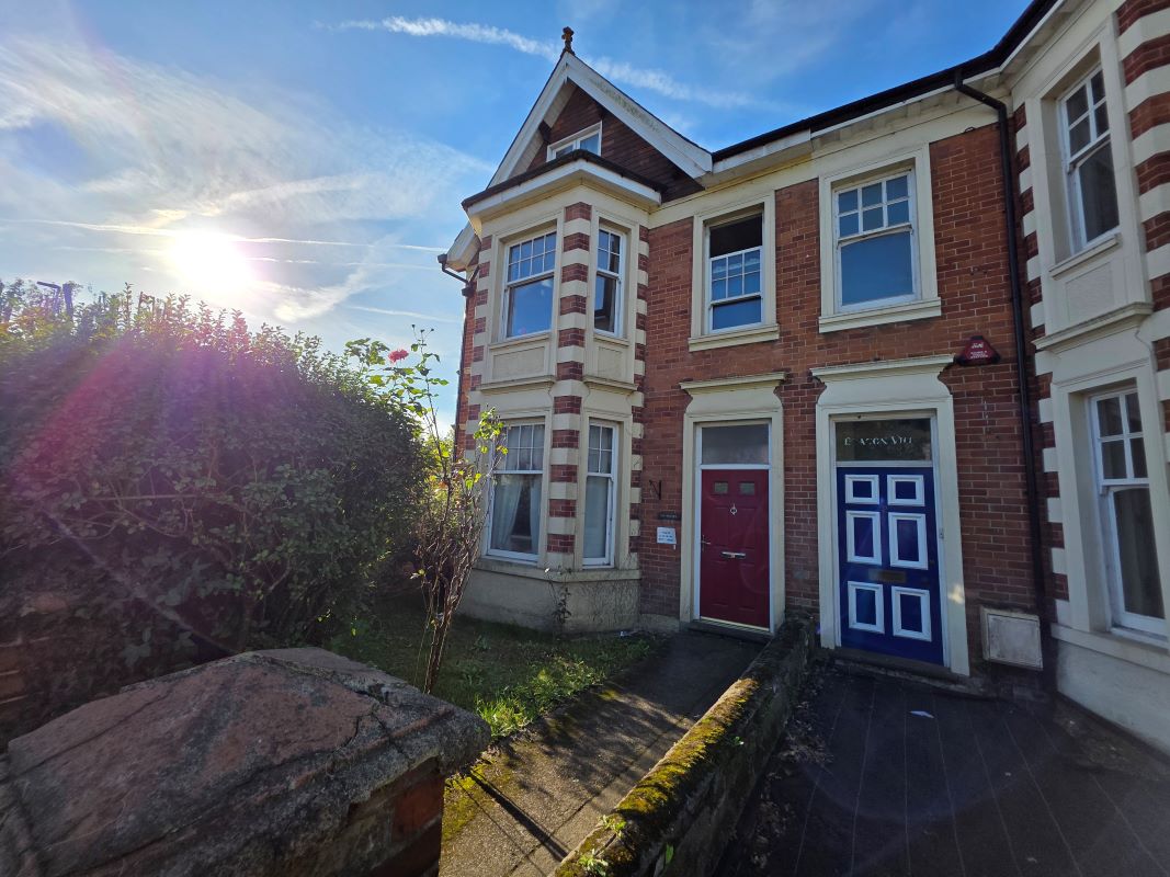 1 Queens Terrace, Totnes, Devon, TQ9 5JQ