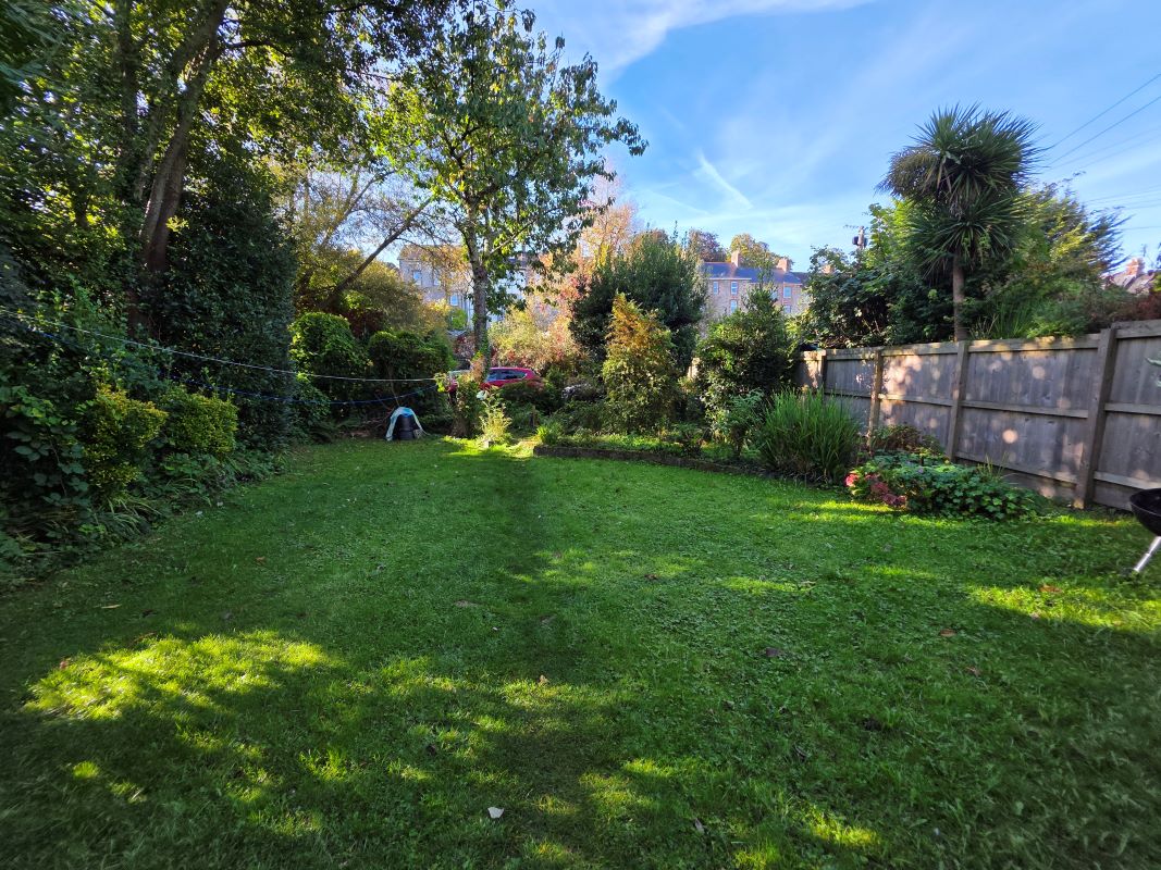 1 Queens Terrace, Totnes, Devon, TQ9 5JQ