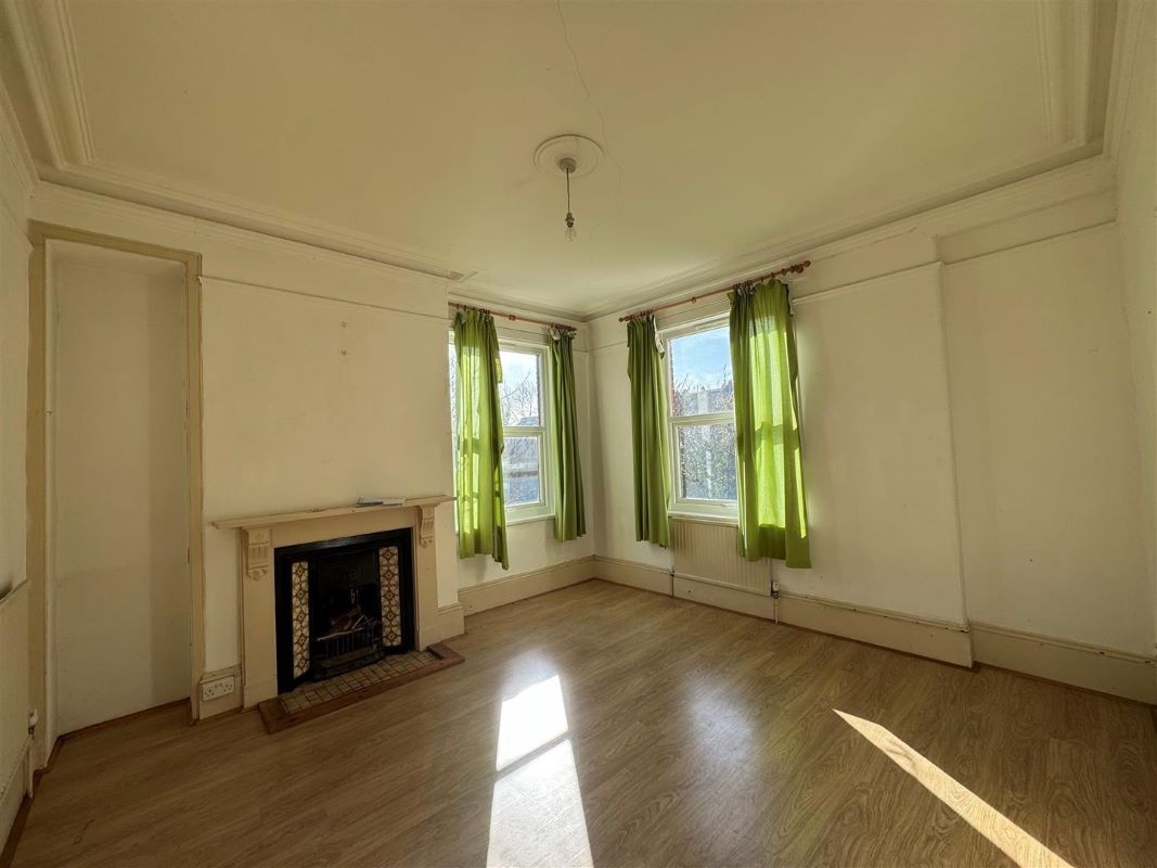 1 Queens Terrace, Totnes, Devon, TQ9 5JQ