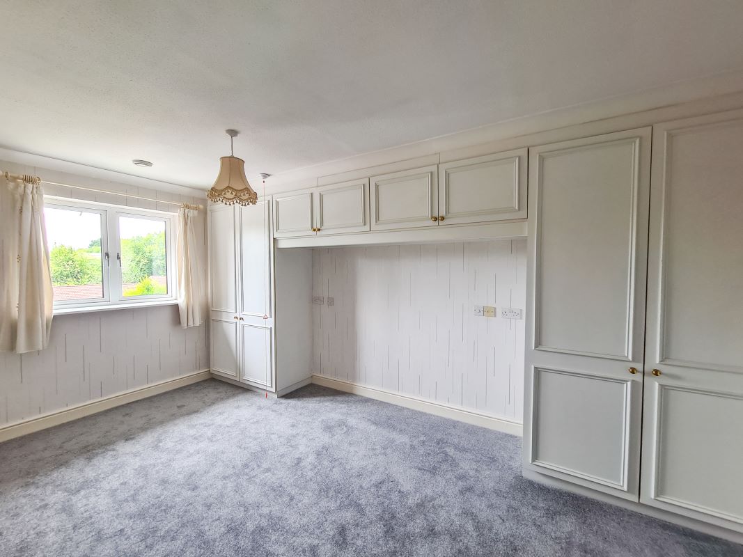 Flat 9 Ashfields, 26-30 Alma Road, Reigate, Surrey, RH2 0BZ