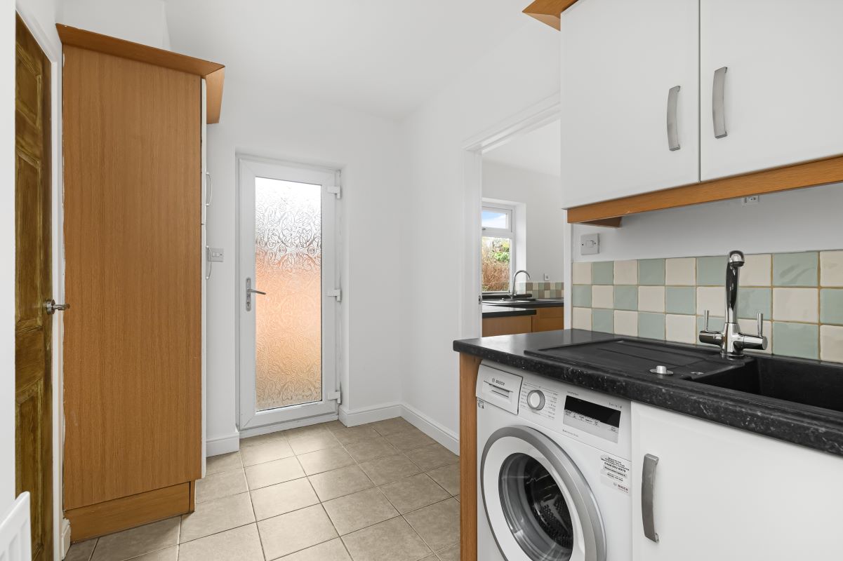 Dundas, Chavey Down Road, Winkfield Row, Berkshire, RG42 7PB