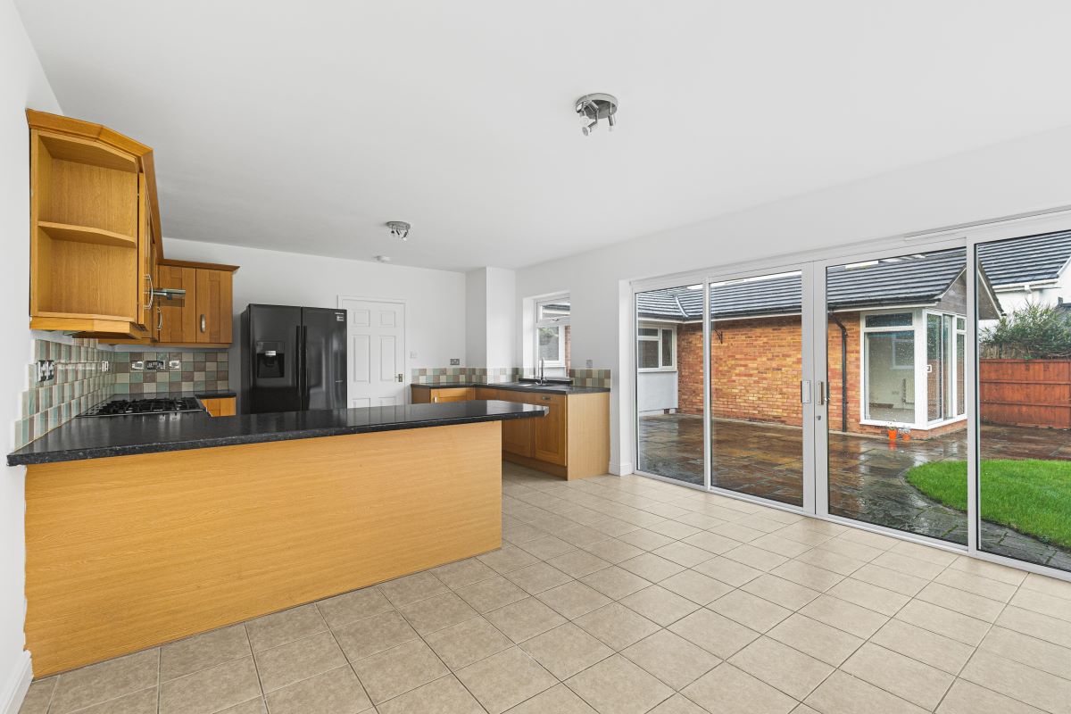 Dundas, Chavey Down Road, Winkfield Row, Berkshire, RG42 7PB