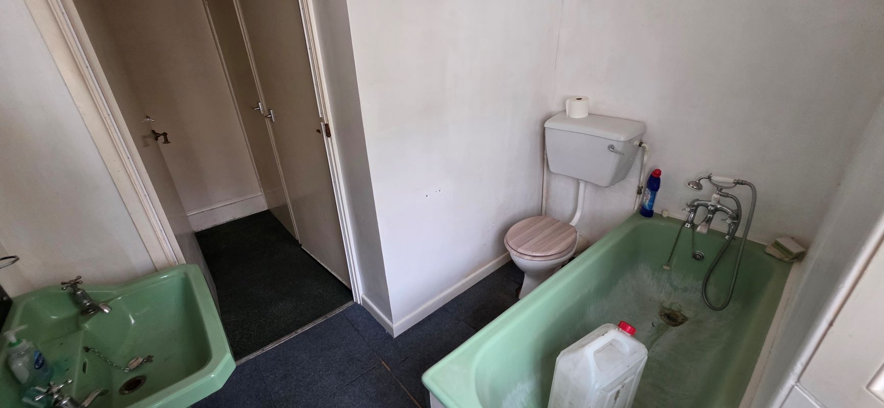 Flat 2 Glen Andred, Lincombe Drive, Torquay, Devon, TQ1 2LP