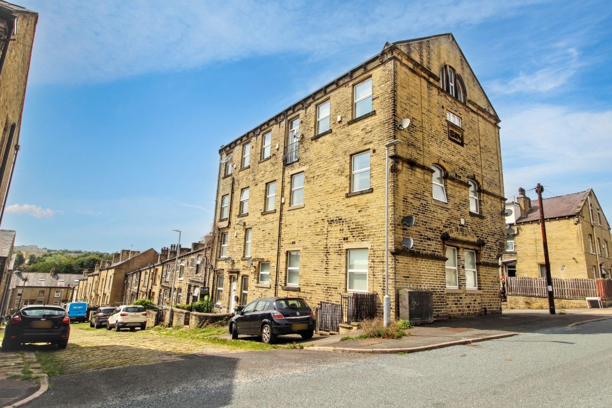 8 Browning Heights, Browning Avenue, Halifax, West Yorkshire, HX3 9BB