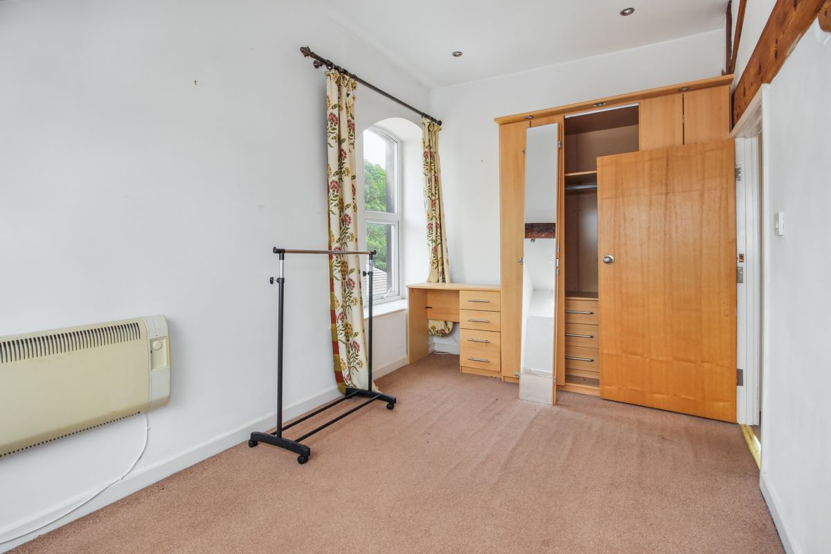 8 Browning Heights, Browning Avenue, Halifax, West Yorkshire, HX3 9BB