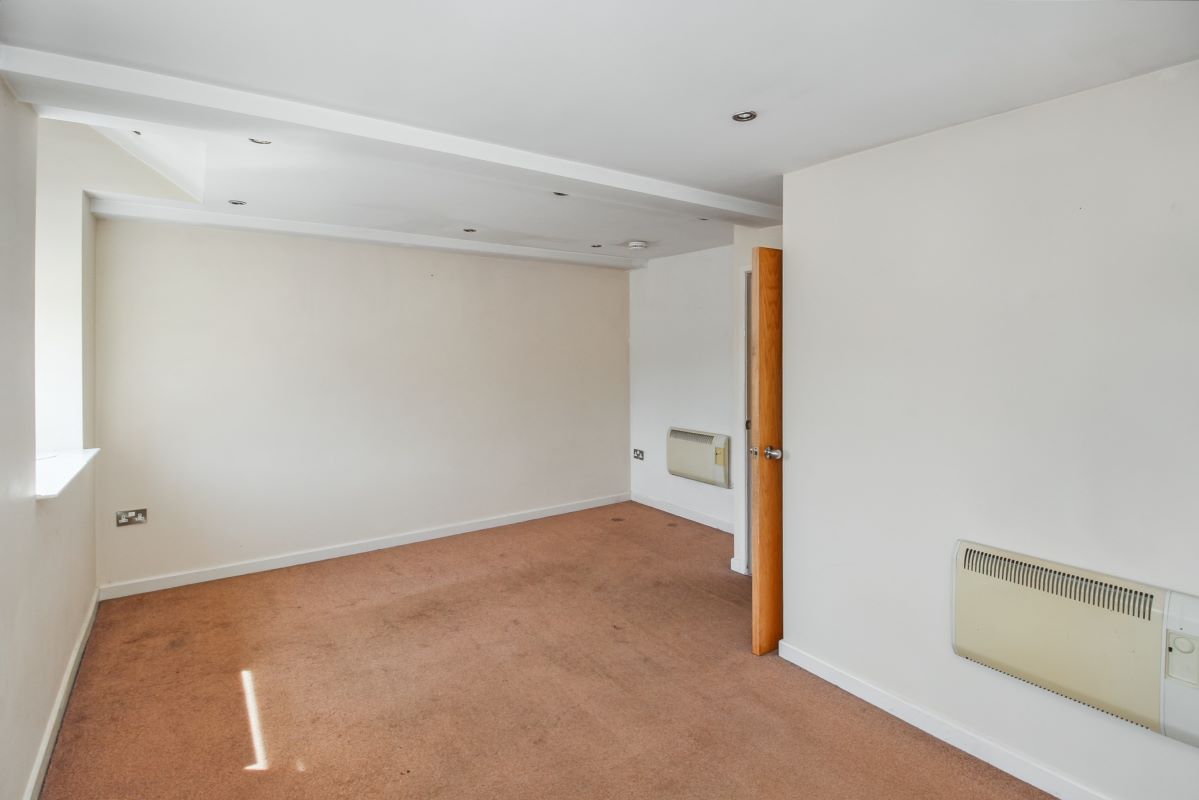 8 Browning Heights, Browning Avenue, Halifax, West Yorkshire, HX3 9BB