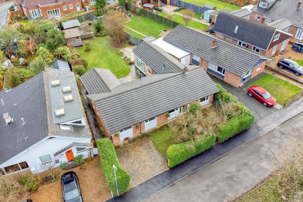 Dundas, Chavey Down Road, Winkfield Row, Berkshire, RG42 7PB