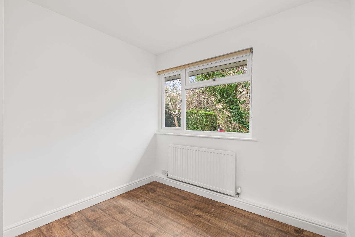 Dundas, Chavey Down Road, Winkfield Row, Berkshire, RG42 7PB