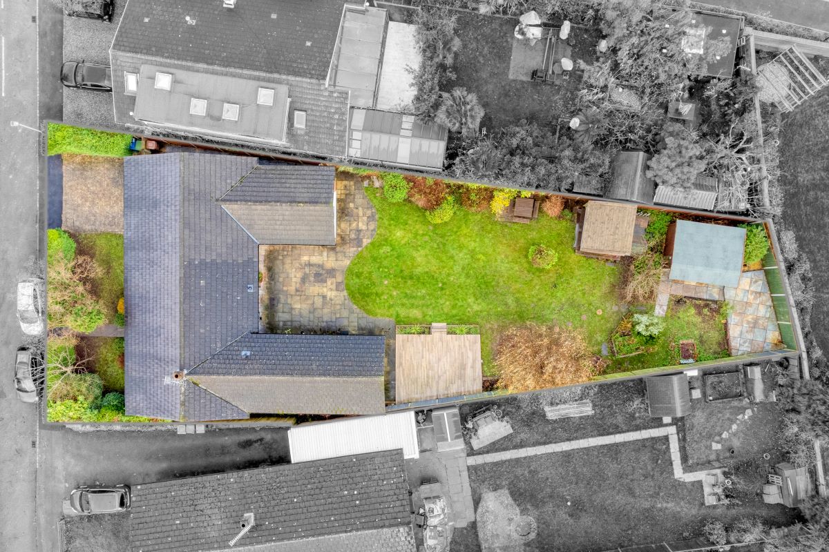 Dundas, Chavey Down Road, Winkfield Row, Berkshire, RG42 7PB