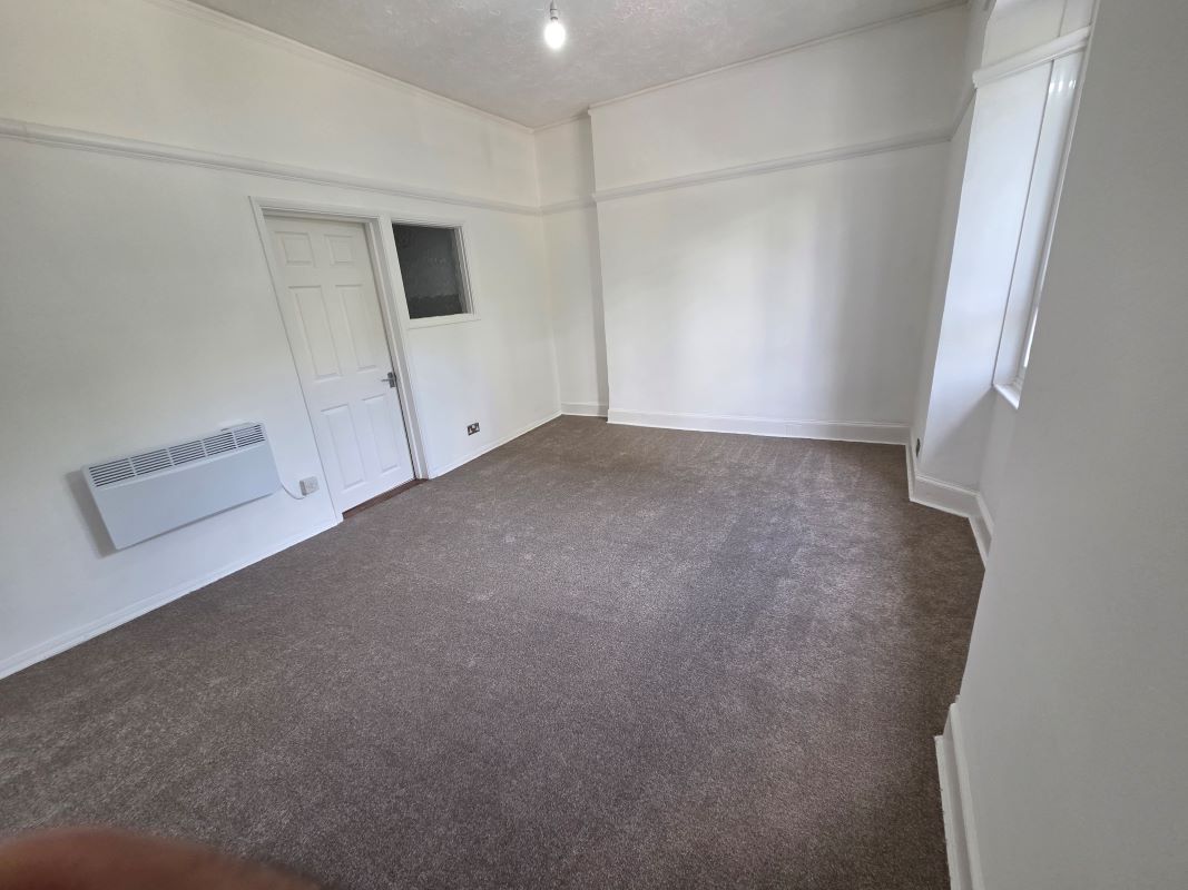 Flat 14 Bay Fort Mansions, Warren Road, Torquay, Devon, TQ2 5TN