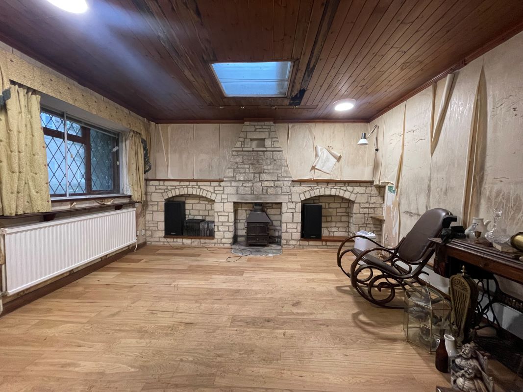 New Stone House, 4 The Tannery, Northleach, Cheltenham, Gloucestershire, GL54 3HT