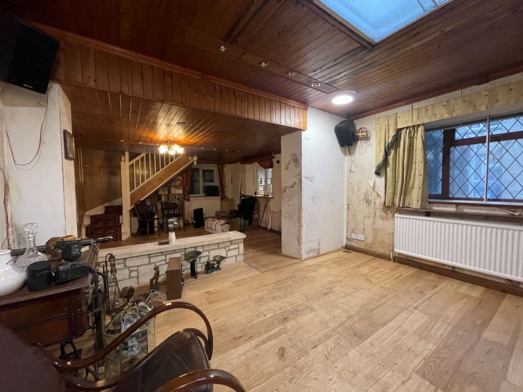 New Stone House, 4 The Tannery, Northleach, Cheltenham, Gloucestershire, GL54 3HT