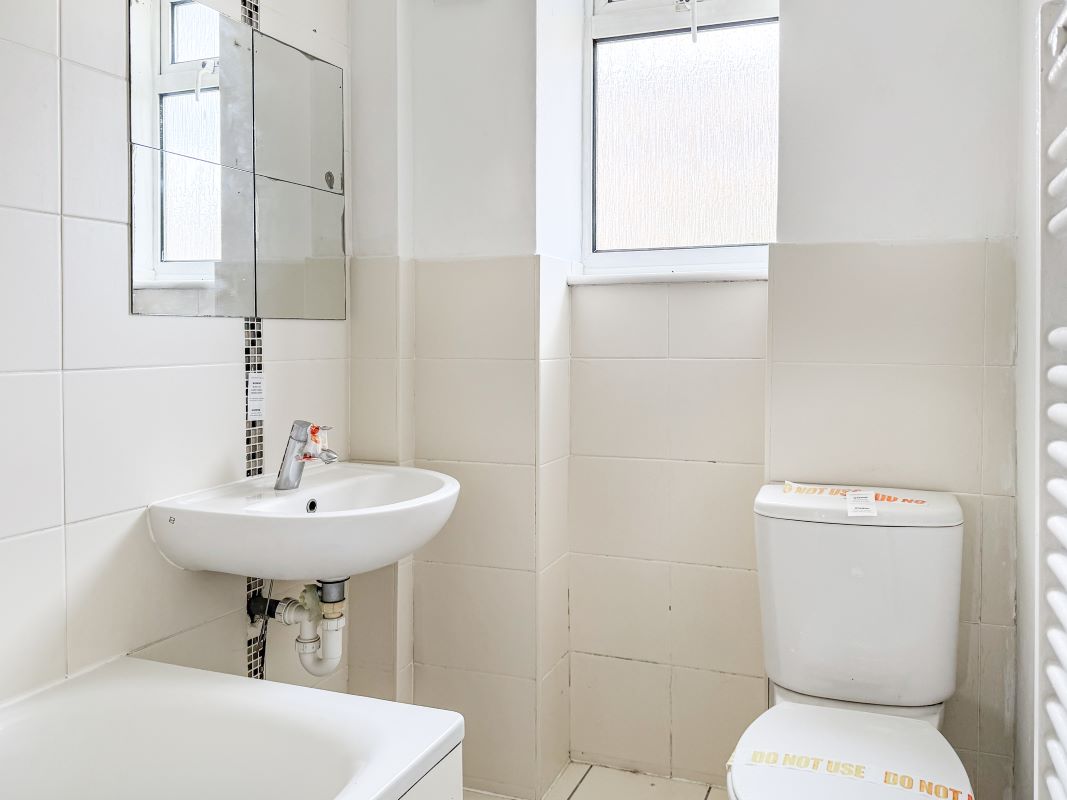 5 Boundary Close, Kingston upon Thames, Surrey, KT1 3PE