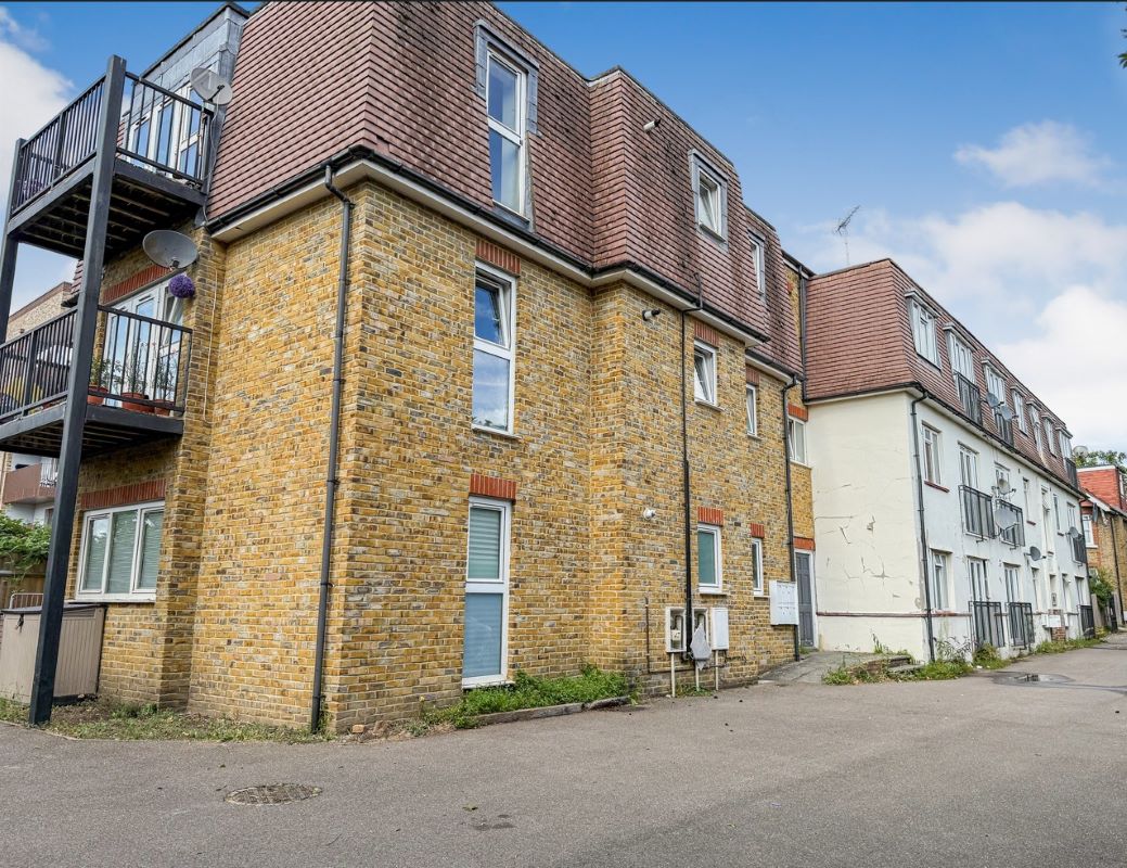 5 Boundary Close, Kingston upon Thames, Surrey, KT1 3PE