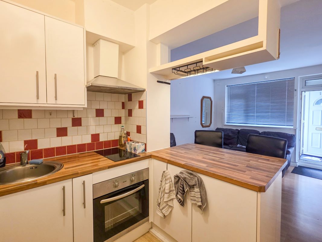 127B Queens Road, Watford, Hertfordshire, WD17 2QL