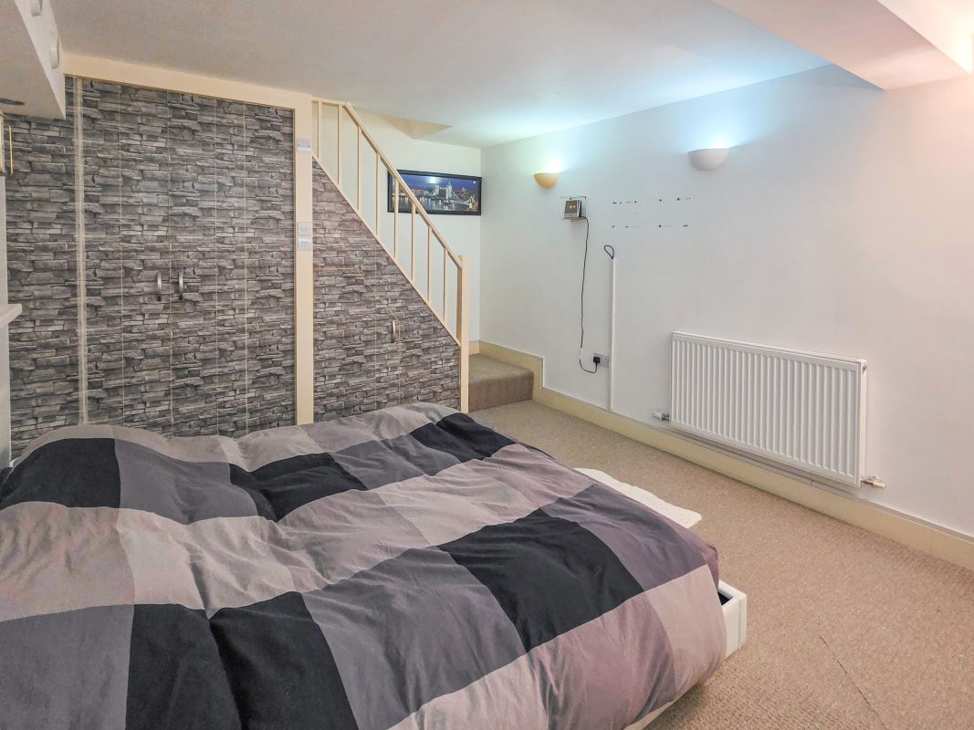 127B Queens Road, Watford, Hertfordshire, WD17 2QL