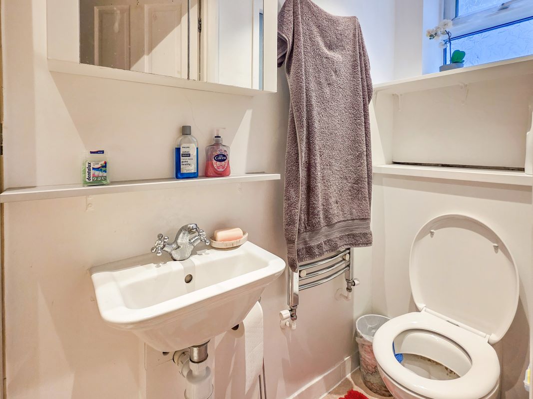 127B Queens Road, Watford, Hertfordshire, WD17 2QL