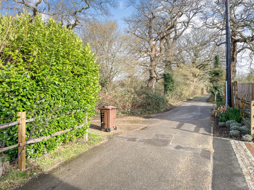 Land adjacent to Shepherds Cottage, Ockham Road North, West Horsley, Leatherhead, Surrey, KT24 6PE