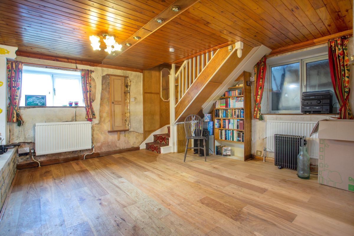 New Stone House, 4 The Tannery, Northleach, Cheltenham, Gloucestershire, GL54 3HT