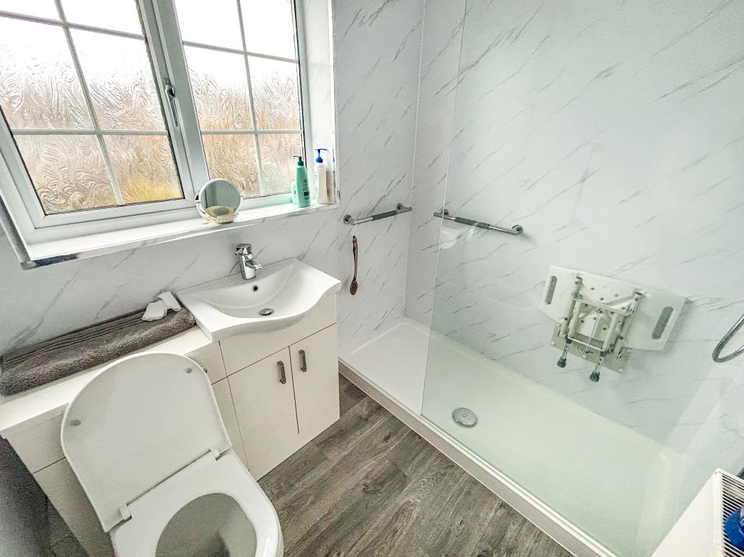 160 Darbys Hill Road, Tividale, Oldbury, West Midlands, B69 1SQ