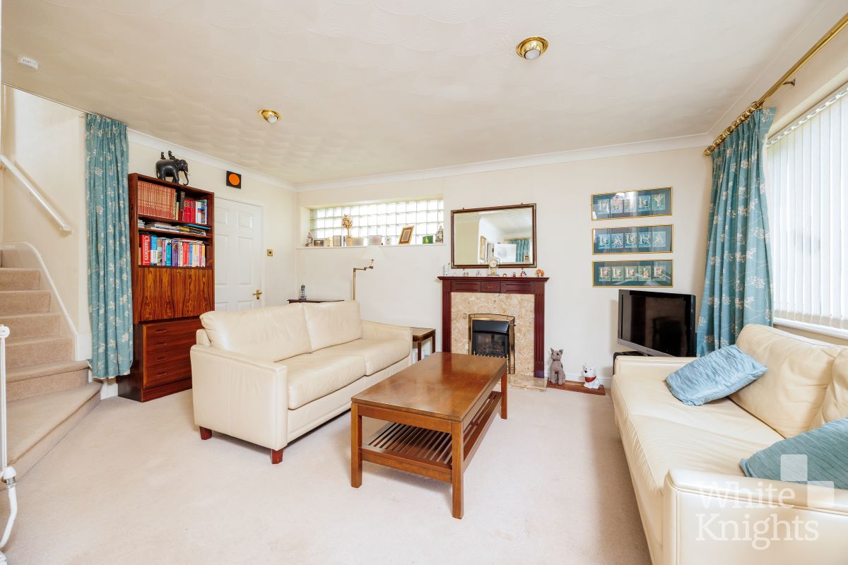 62 Clivedale Road, Woodley, Reading, Berkshire, RG5 3RD