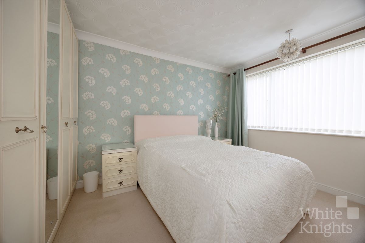 62 Clivedale Road, Woodley, Reading, Berkshire, RG5 3RD