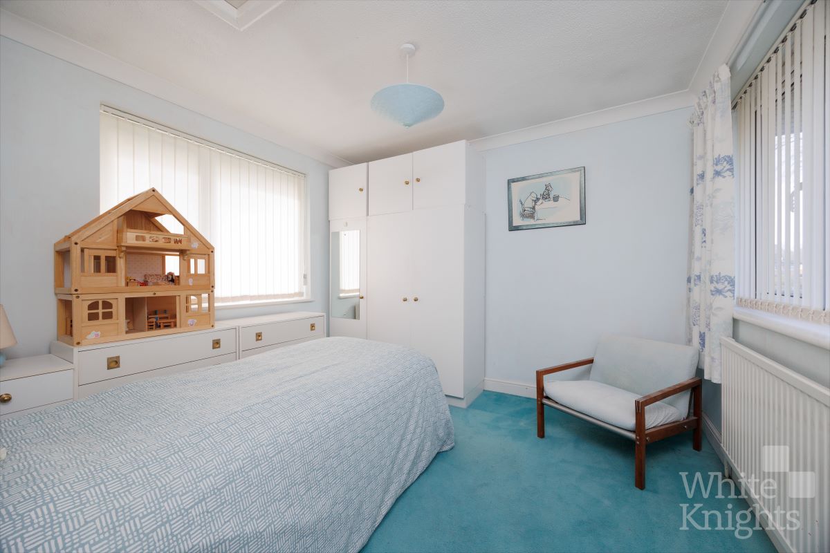 62 Clivedale Road, Woodley, Reading, Berkshire, RG5 3RD