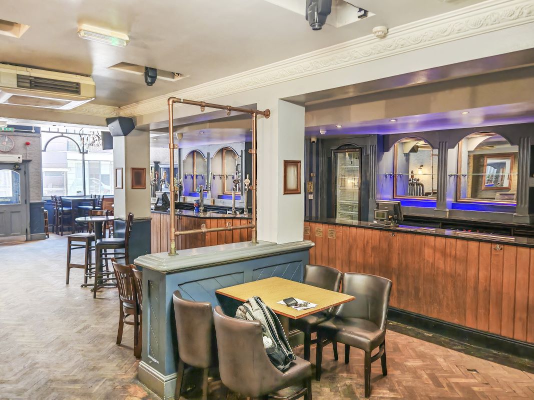 Blagrave Arms, 35 Blagrave Street, Reading, Berkshire, RG1 1PW