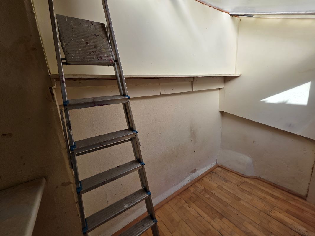 2 Regent Street, Teignmouth, Devon, TQ14 8SW