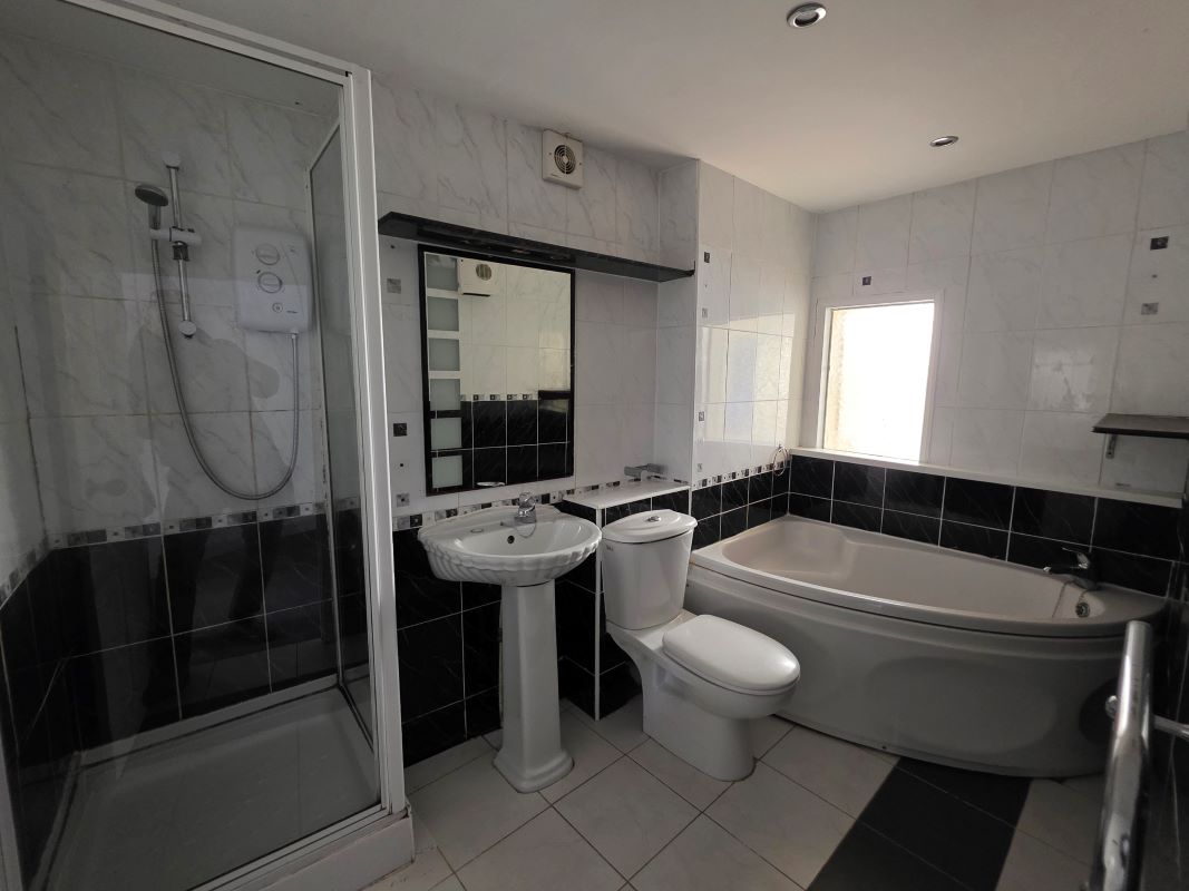 2 Regent Street, Teignmouth, Devon, TQ14 8SW