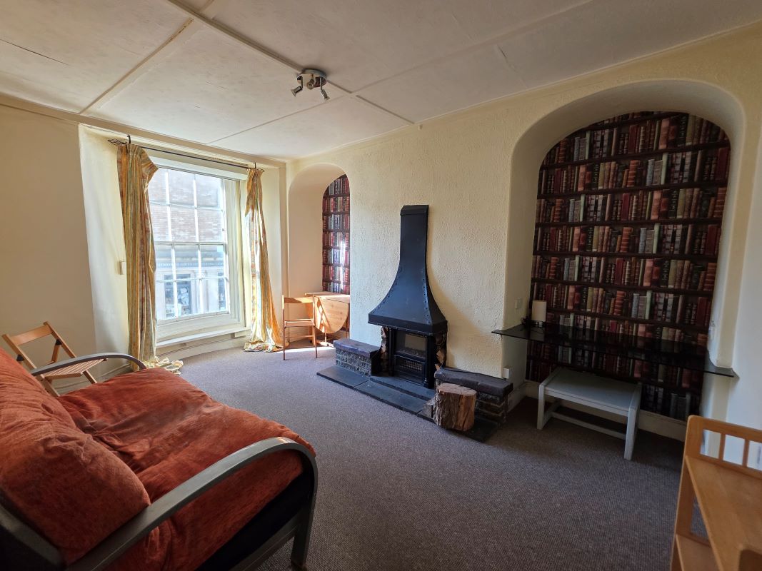 2 Regent Street, Teignmouth, Devon, TQ14 8SW