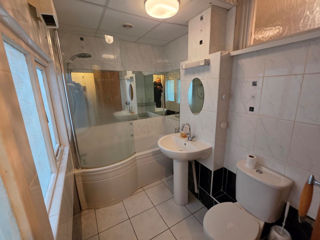 2 Regent Street, Teignmouth, Devon, TQ14 8SW