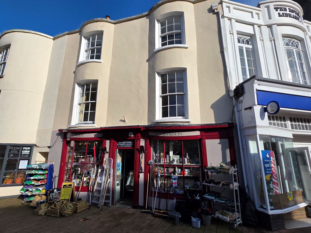 2 Regent Street, Teignmouth, Devon, TQ14 8SW