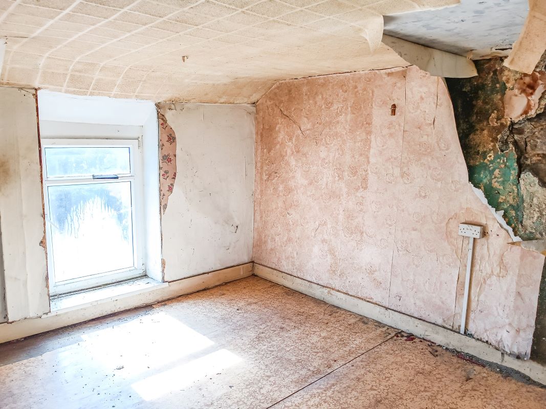 16 Davis Street, Aberdare, Mid Glamorgan, CF44 6UR