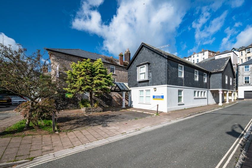 Dartmouth Clinic, Mayors Avenue, Dartmouth, Devon, TQ6 9NF