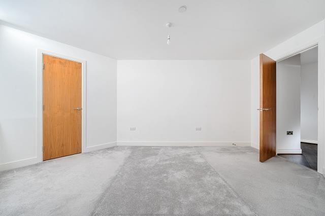 Flat 1019 Churchill Place, Churchill Way, Basingstoke, Hampshire, RG21 7ES