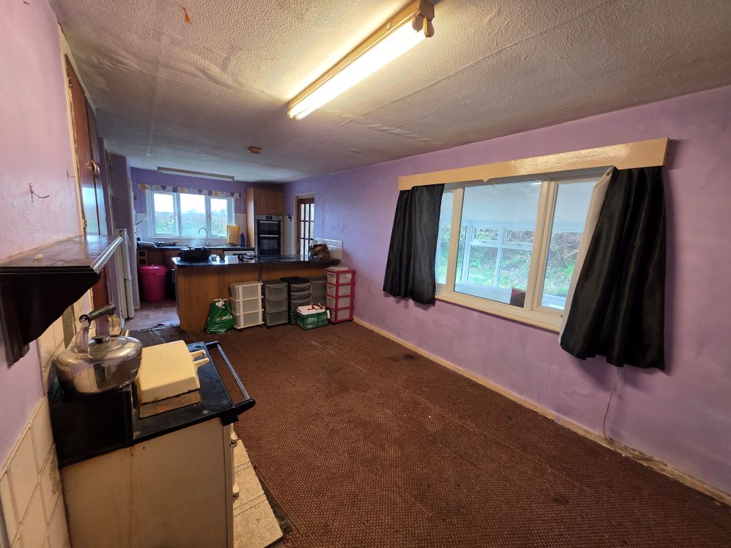 Toll Gate Bungalow, 15 Church Street, Witheridge, Tiverton, Devon, EX16 8AP