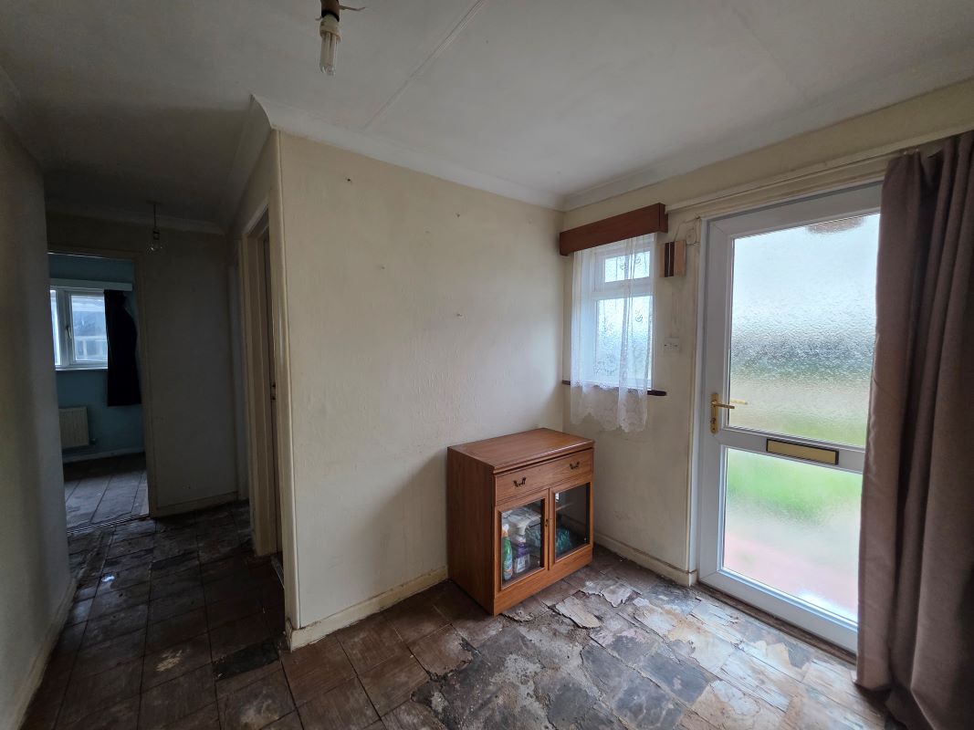 Toll Gate Bungalow, 15 Church Street, Witheridge, Tiverton, Devon, EX16 8AP