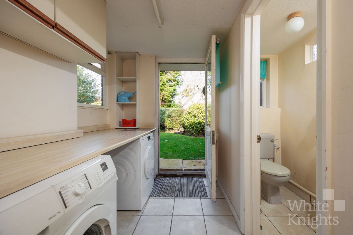 62 Clivedale Road, Woodley, Reading, Berkshire, RG5 3RD