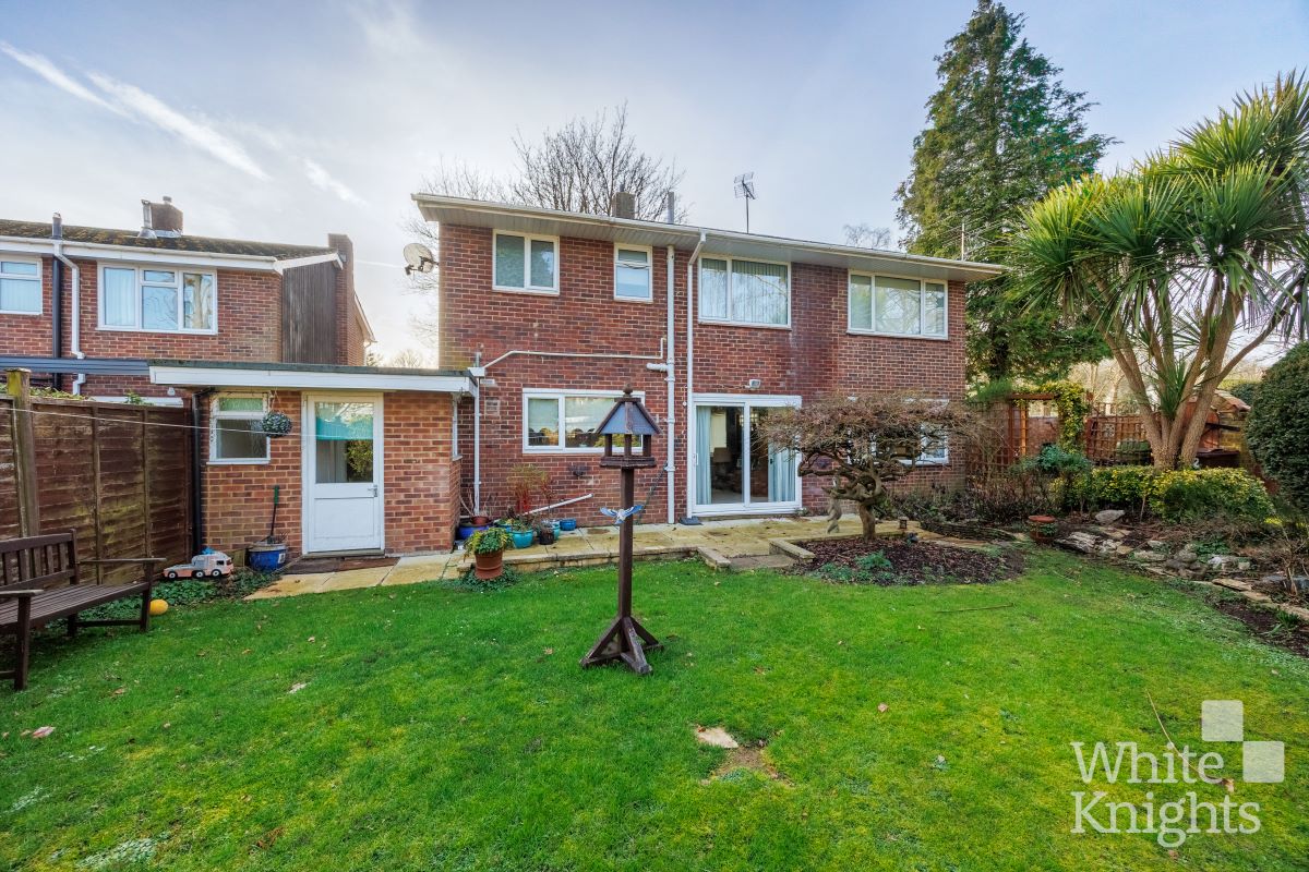 62 Clivedale Road, Woodley, Reading, Berkshire, RG5 3RD