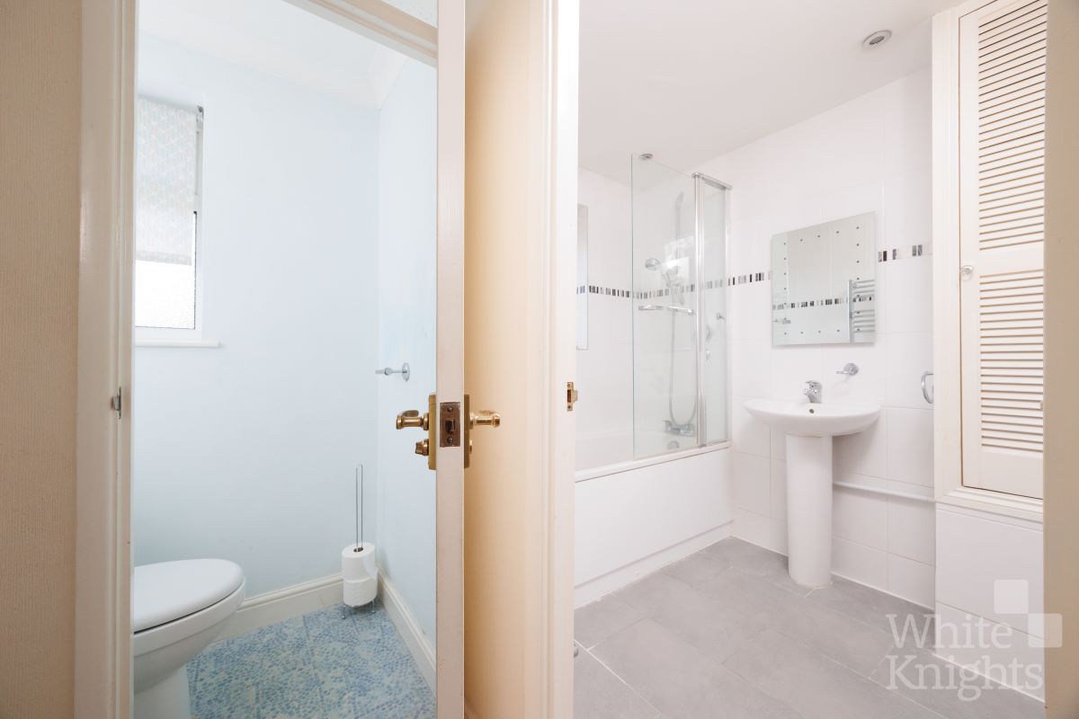 62 Clivedale Road, Woodley, Reading, Berkshire, RG5 3RD