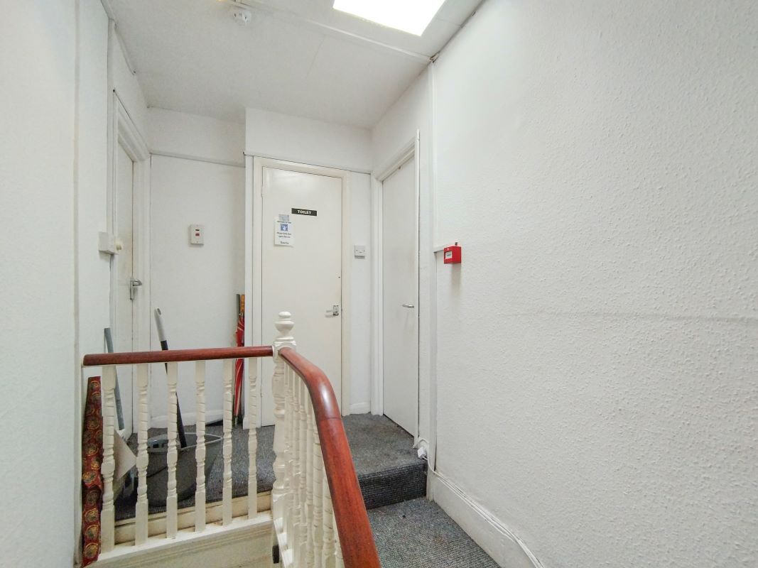 62 & 62a Hillfield Avenue, Crouch End, London, N8 7DN