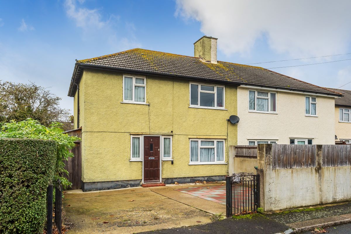 1 Camden Way, Thornton Heath, Surrey, CR7 8AX