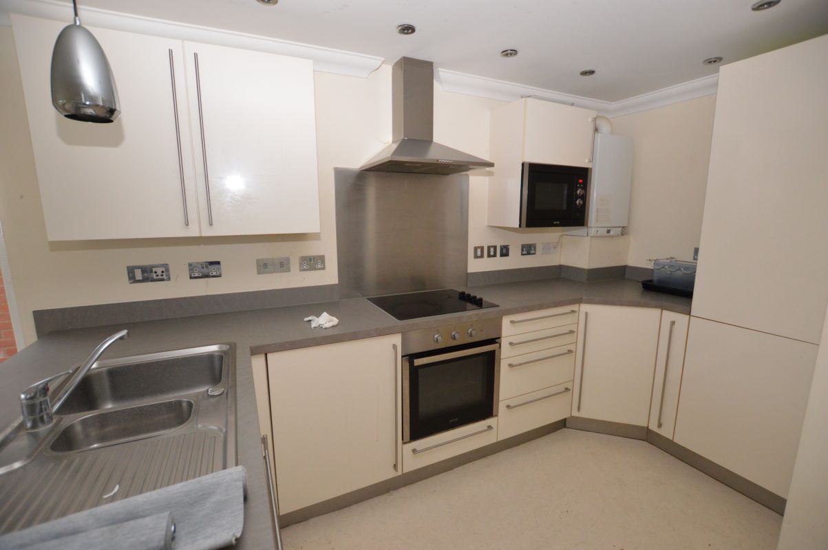 Flats 1, 2 and 3 Dovercourt, 1 Marine Parade, Harwich, Essex, CO12 3LB