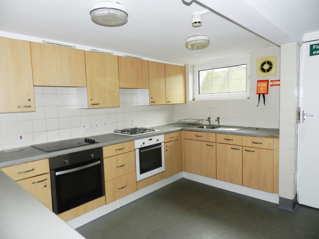 6 Selborne Place, Littlehampton, West Sussex, BN17 5NH