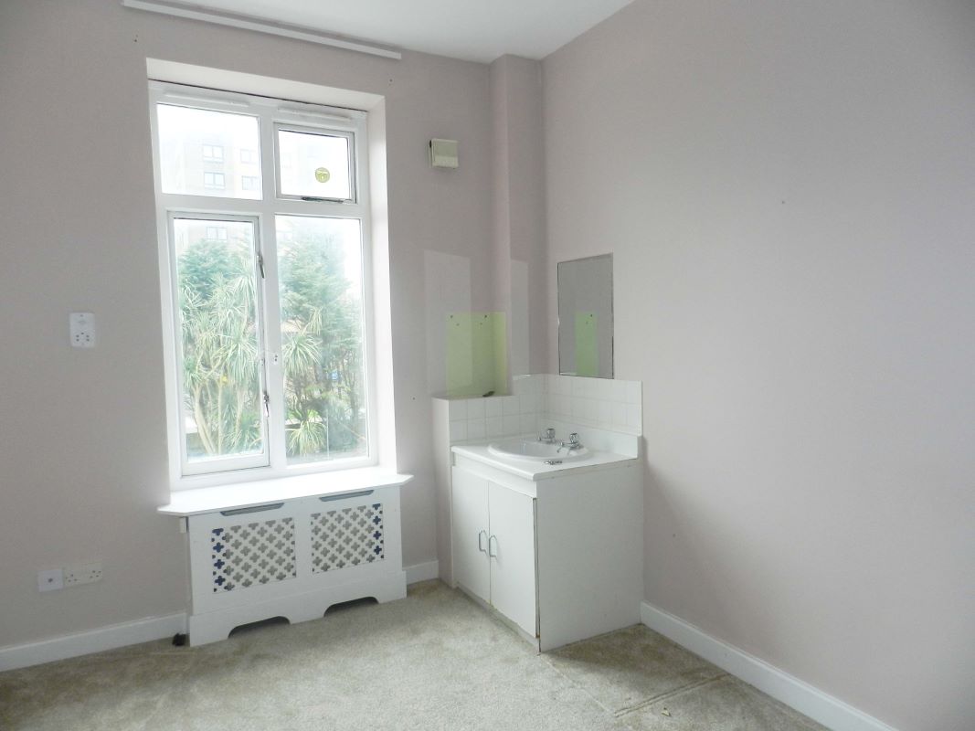 6 Selborne Place, Littlehampton, West Sussex, BN17 5NH