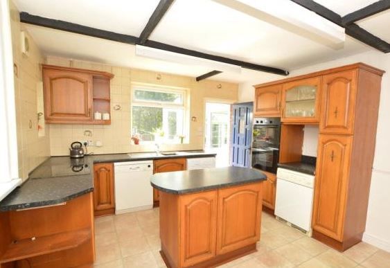 4 Selby Road, Garforth, Leeds, West Yorkshire, LS25 1LS