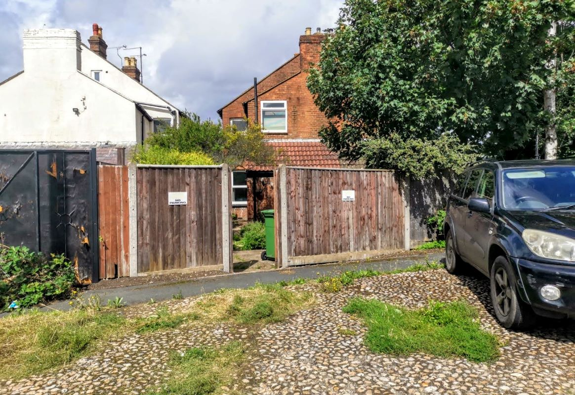 3 Stoke Road, Aylesbury, Buckinghamshire, HP21 7TE