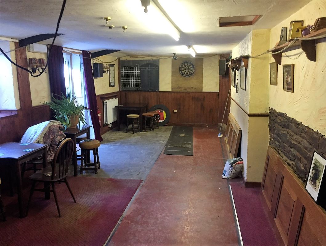 The Barnstaple Inn, Road from Red Post Cross to Balls Corner, Burrington, Umberleigh, Devon, EX37 9JG