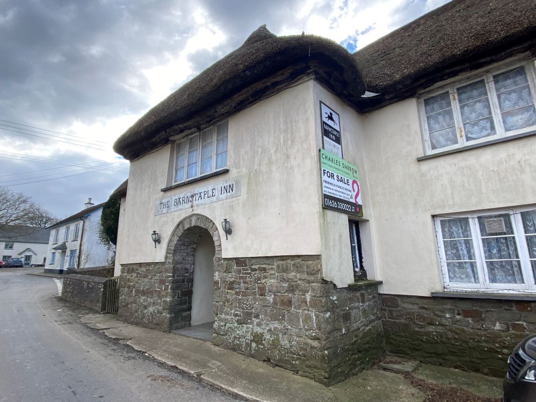 The Barnstaple Inn, Road from Red Post Cross to Balls Corner, Burrington, Umberleigh, Devon, EX37 9JG